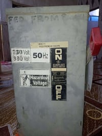 قاطع كهرباء • امريكي