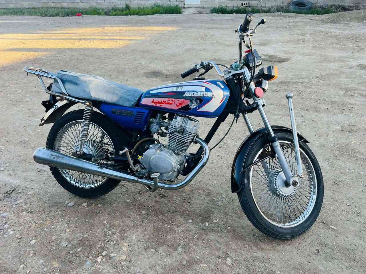 سلام عليكم شباب دراجه للبيع موديل ١٩ ارشه أوراق اصولي دراجه نضيفه خير من الله ماناقصه شي مكان ناحية شحيميه استفسار ***********
