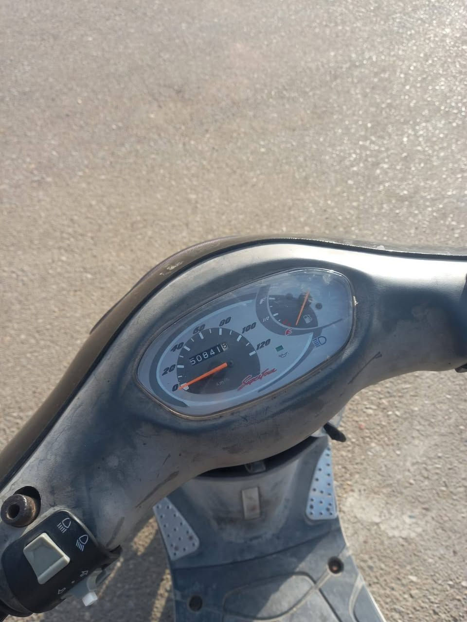 السلام عليكم
ماكس منغولي بحاله الوكاله دراجه برغي ما مفتوح بيها تجي جيب وياك الف فيتر وتعال
مبدل كفراتها نكره سلف بإي وقت
سعر 850وبيها مجال
تواصل واتساب فقط
***********
