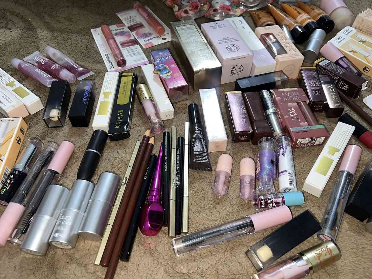 شلعه مكياج وعنايه للبيع


**إذا كنت صاحب هذا الإعلان وتريد حذفه لأي سبب، رجاءا أرسل رسالة إلى الدعم الفني**