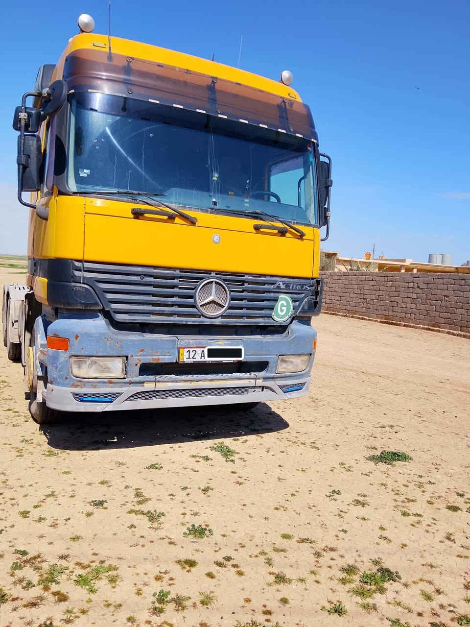 السلام عليكم اكتروز مجموعه للبيع موديل 2001 رقم نينوى مسطره جديد سنويه لل2030 مثبته نساف طخم تايرات جديد طخم باتريات جديد
السعر 475وبيها مجال الاتصال على الرقم *********** غير متواجد على الفيس مكلف بل نشر
