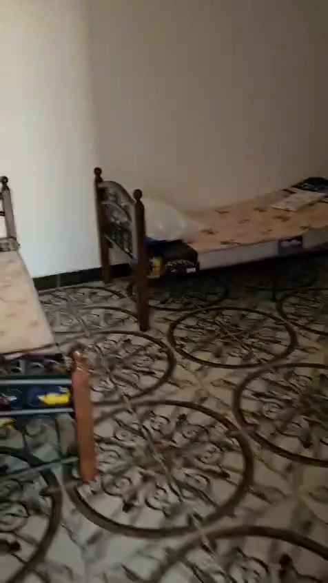 اربع شقق للايجار مؤثثه بلكامل مع مكتب 
صالحه لسكن اهل الشركات 
العنوان / السماوه  حي الحكم من ضمن مرطبات فستقه


**إذا كنت صاحب هذا الإعلان وتريد حذفه لأي سبب، رجاءا أرسل رسالة إلى الدعم الفني**