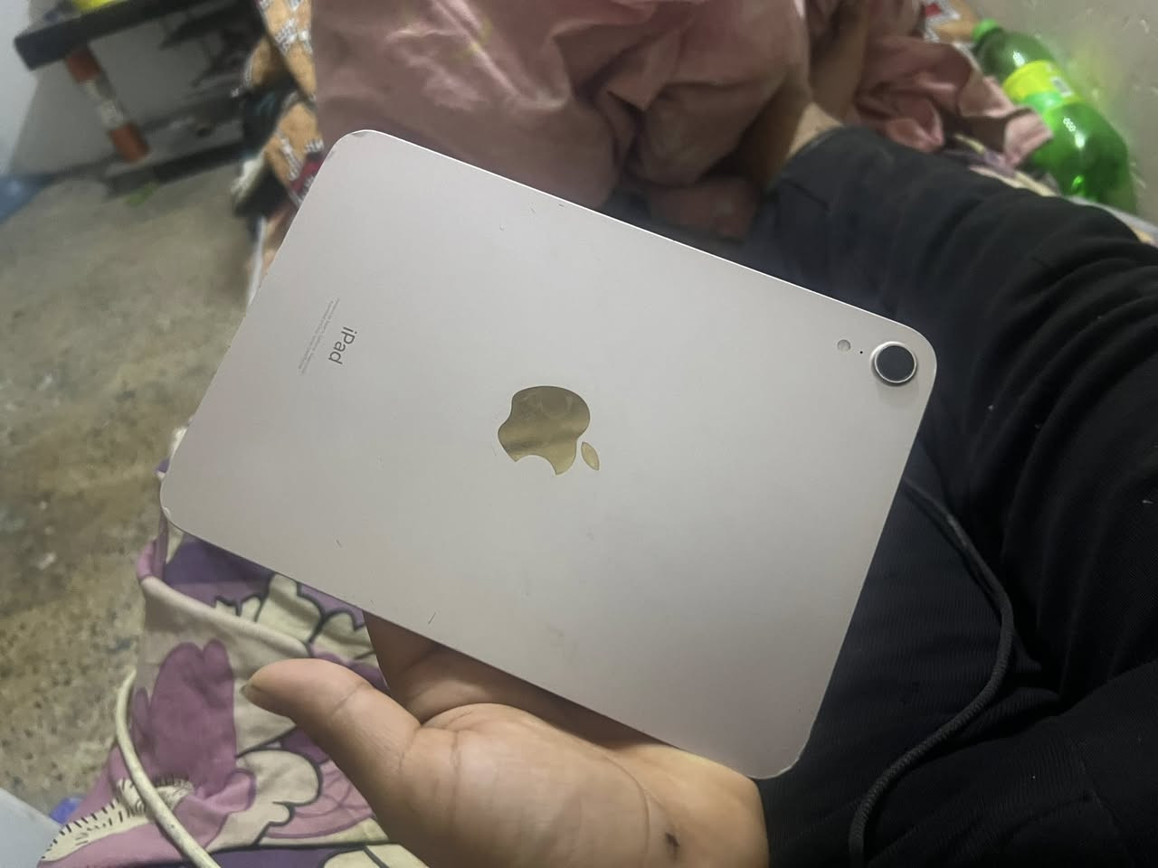 سلام عليكم ايباد مني 6 كلشي مامبدل بي وكلشي شغال كامرته تخبل وصوته اربع سماعات وفلاش
سلام عليكم ايباد مني 6 كلشي مامبدل بي وكلشي شغال كامرته تخبل وصوته اربع سماعات وفلاش كلشي شغال ببجي فول دقه وسلاسه بطاريه ثمانينات اخر مره شفته قبل سبوعين 88 يجوز نزلت والجهاز كدامك الشاشه وهاي صارله هواي الخط خاف تكول تتكاثر صارله اكثر من شهرين ونفسه ماتغير المكان حله مركز السعر 175 بي مجال بسيط للاستفسار رقم وخاص ***********
