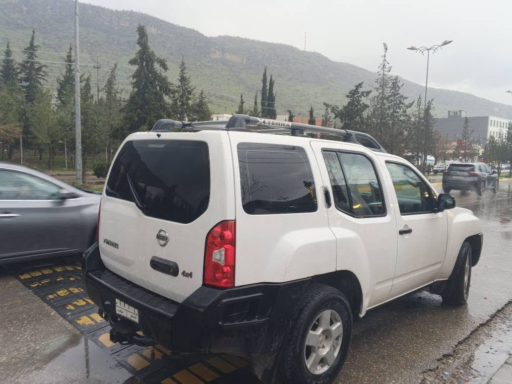 نیسان ئێکسترا ٢٠٠٧ 
سەیارەکە تەنها کتابی مزایەدەی لەگەڵە بە علوج دەیفرۆشم 
سبوغ و لێدران و گێر و مەکینە بەشەرتە 
زۆر جوانە و تایەو پاتری نوێیە و بێ مەسرەفە 
هەر عەیبەک ببینەوە پارەت بۆ دەکوژم لۆک لۆکە 
مەکینە ٦ پستۆنی حەجمی ٤٠٠٠ ە بوخاریشی نییە 
نرخی ٥٥ وەرەقە و مەجالی تێدایە 
گۆڕینەوە تەنها بە تاکسی دەکەم باقی دەدەم شقلاوة, أربيل


**إذا كنت صاحب هذا الإعلان وتريد حذفه لأي سبب، رجاءا أرسل رسالة إلى الدعم الفني**