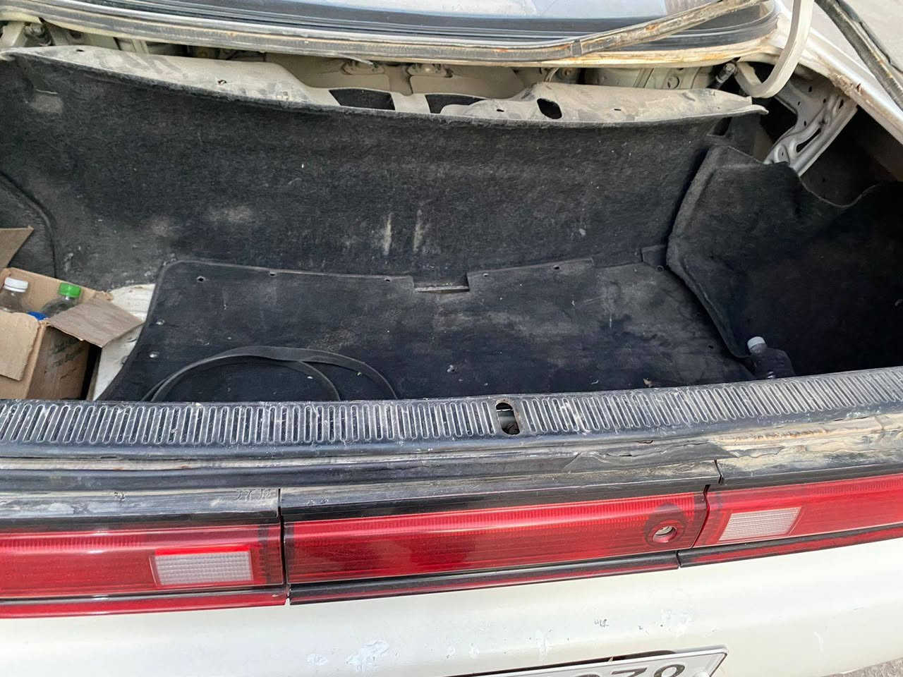 سلام عليكم للبيع فقط مارك نفخ مديل 1993
مكينه 2 ونص ديلكو حداديه جديده 
كهربائيات كله شغال تخم تاير 
سنويه لل 28 رقم نكليزي سياره جاهزه 
ع فحص مكفوله من الكص والضربه القويه  
السعر 62 وبيه مجال 
***********
