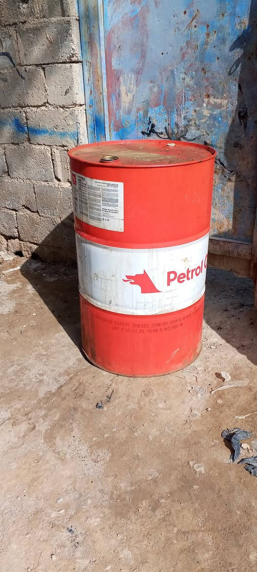 سلام عليكم براميل لبيع مابيهن اي زرف رقم بيه واتساب  ‏‪***********‬‏
