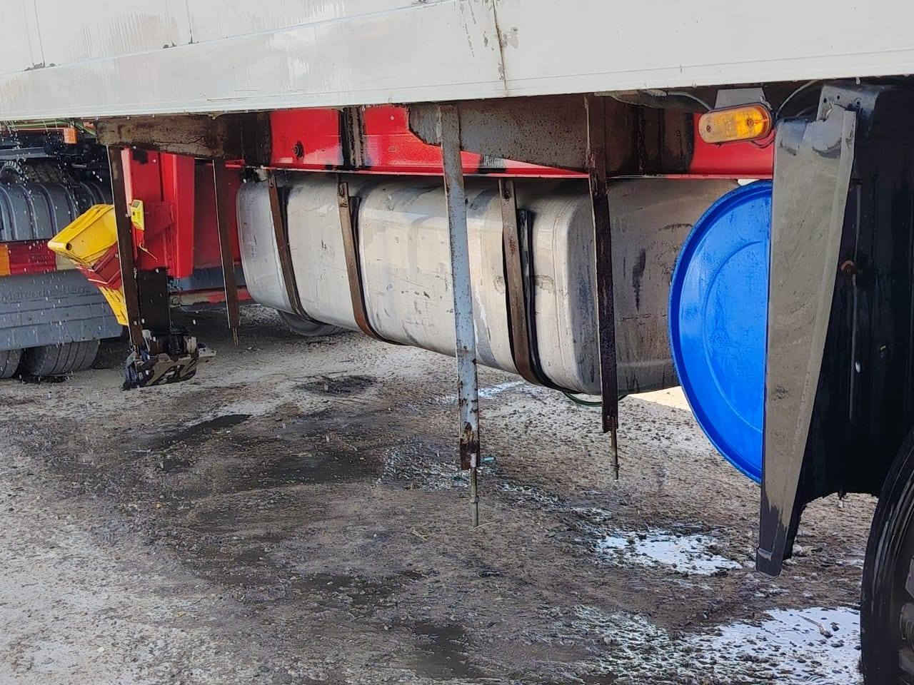 براد شمتز سمك ٧ جهاز اس ال٢٠٠ البراد جاهز للعمل اي نقص مابيه 
رقم صاحب البراد ***********
