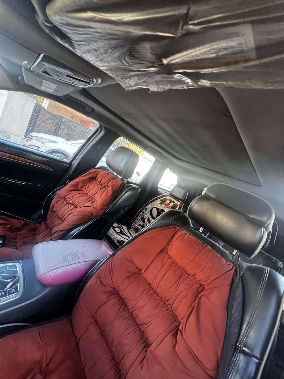 السلام عليكم 
جيب 2011 اوفر لاند فول مواصفات 
مكينه هيمي 8. 
سياره صبغ حزام 
سياره تشتغل وتمشي  ابيع مكينه كايمه 
مكانه كركوك 
***********
