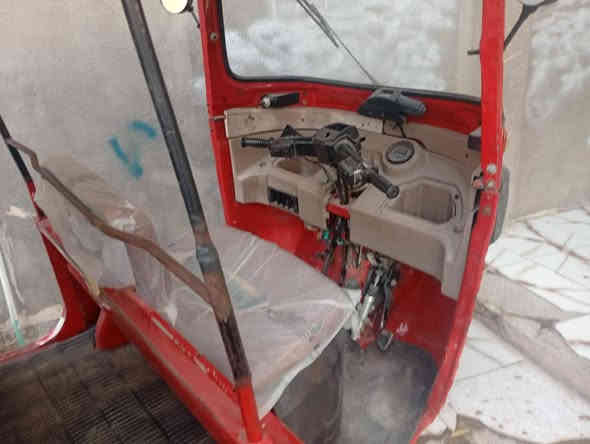 تكتك موديل 18 رقم وسنويه  بيه خيط سعر 3600 تنومه ***********
