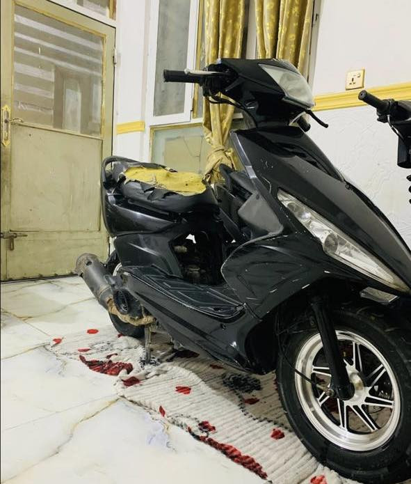 سلام عليكم ماكس مضلع ياباني درجه نكره سلف وهندر دراجه نضيفه  بيه نقوصات بسيطه وسعره معروف بس لان مستعجل رايده ب375 رقم ***********
