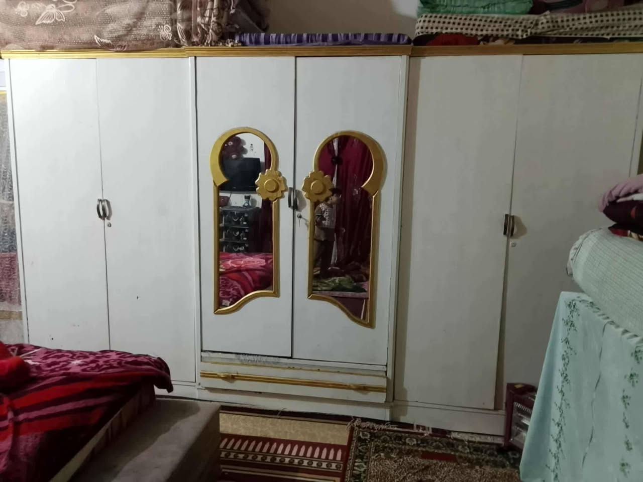 اخوان غرفه عراقيه البيع والعنوان ديالى بعقوبه ***********
