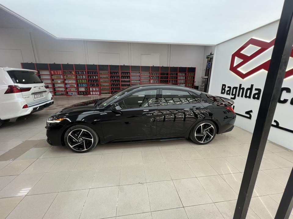 السلام عليكم
2023HYUNDAI Elantra  N line🇺🇸
(هونداي النترا ان لاين) 
(رقمأربيل ) 
المواصفات فول ١/١  (N line )

(سياره شخط مابيها رصعه مابيها)
مشيه 32ميل

مكينة تيربو رياضي ✈️
بدون دوانز السياره 🤍
 (كير توماتيك (دبل كلج الماني (DCT)
سلايت روف (فتحة بلسقف )
شفتات ستيرن رياضي ➕ ➖🔥
مود السرعة في الدشبول نظام الانطلاق القصوى
بصمة تشغيل مع بصمة ابواب 
تشغيل عن بعد 
شاحن لاسلكي بدون كيبل🔥
صندوق ذكي بصمة فتج تلقائي عند الاقتراب
                                               🔥الكشنات تحكم كهرب
                                                         🔥تدفئة كشنات 
                         🔥كشنات حضن جلد ومخمل ومطرز N 
                   🚩بطاين ابواب كلها مطرزة خيط احمر مميز
                                     بصمات N  على الكير وبلستيرن 
دوسات جانبية رياضي شركة 🏁
لايت لد مميز بلادي
بك لايت لد متصل  مميز 
رادار امامي تحديد المسار  
رادارات جانبية النقطة العمياء  
حساسات خلفية للتنبية  والتوقف الذاتي عند الرجوع 
نظام القيادة الذكية لمسافات محدودة مع السيارة الامامية
نظام الوقوف الذاتي عند الاقتراب من مركبة 
كامرة خلفية HD تعمل من اتجاهين مختلفين
اضواء ترحيب عند الاقتراب
كروز تثبيت السرعة
نظام تحديد المسار
قيادة ثلاث وضعيات (نورمل + سمارت + سبورت)
فول تحكم جهتين استيرن 
شاشة اعطال واشارة ترحيب
مانع انزلاق نظام تركشن
تبريد شاشه منفصل
ويل رياضي  18 مميز 
شاشة لعرض العطلات وقياس ضغط الاطارات ولضبط اعدادات السيارة 
شاشة كبيره بل وسط  تدعم نظام الابل كار بلي والاندرويد اوتو بدون كيبل
8 انج + GPS+ بوصله + كامره خلفية دواره بنظام  
دمام سماعات اصلي امامي 
 
---------------------------                      
الضرر (بابين مثل موضحه بل صوره بيها كلير بدون معجون 2) 
سعرها158بيها مجال 
رقم الهاتف: 
-***********
