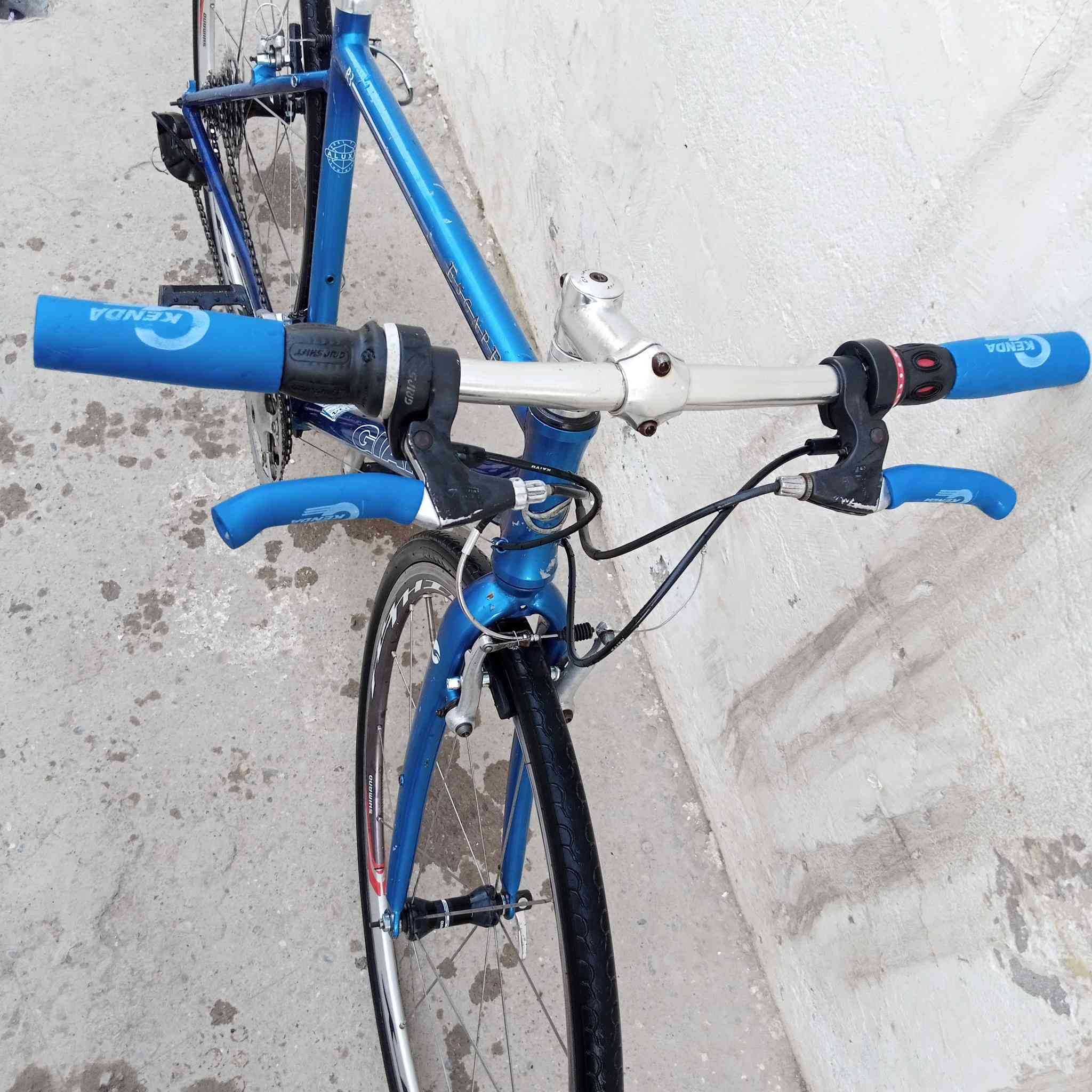 السلام عليكم ورحمه الله وبركاته
باسكل جينت سكيب لونين مميز ⭐

سستم سرام .

بريكات تايكتروا .

تايرات كيندا.

ويل مختم شيمانوا .

البسكل المنيوم الماشة فقط حديد .

مكاني موصل اكو توصيل جميع المحافظات 
سعر ١٥٠ . تواصل خاص


**إذا كنت صاحب هذا الإعلان وتريد حذفه لأي سبب، رجاءا أرسل رسالة إلى الدعم الفني**