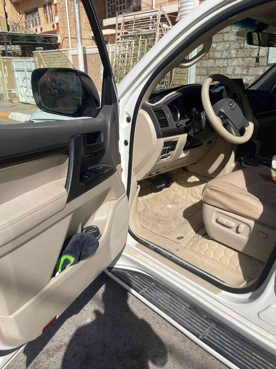 السلام عليكم 
لاندكروز ٢٠١٩ ساز 
فول موصفات 
مكفولة كفالة عامةمن كلشي 
صور السونار مرفقه بالمنشور رقم اربيل تحويل مباشر 
مكان السيارة 
ديالى بعقوبة 
سعر555$
وبيها شوي مجال 
***********
