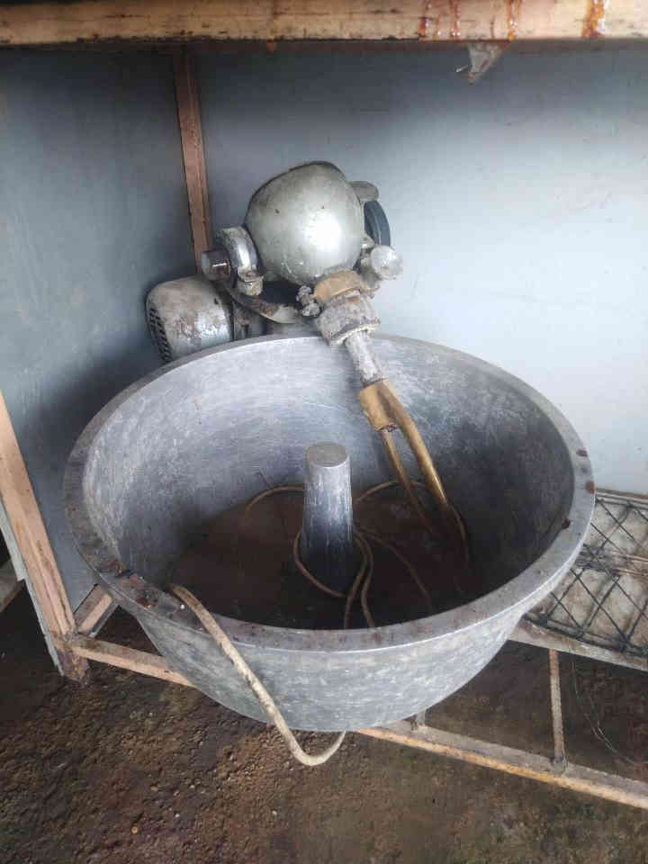 معدات مطاعم
1- براد مقبلات السعر ٢٠٠ وبي مجال شغال ثلج شرط الفحص وكدام عينك
2- تنور غاز السعر ١٨٠ وبي مجال
3-عجانه 25 كيلو السعر ١٧٠ وبيها مجال
للاستفسار أكثر الاتصال على الرقم التالي:
*********** موصل
