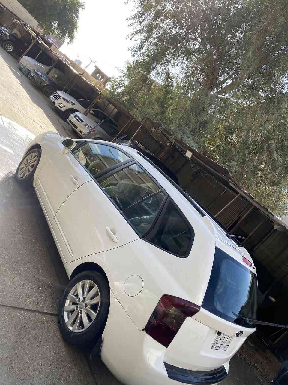 السلام عليكم للبيع كيا رندو موديل2007 بيهه صبغ صفحه مكينه2400(4)سلندر 7 راكب كامرة وتحكم ستيرن تخم تاير جديد الداخل مغلف جلد كشنات وارضيه 88وبيهه مجال
بغداد الصالحيه 
***********
