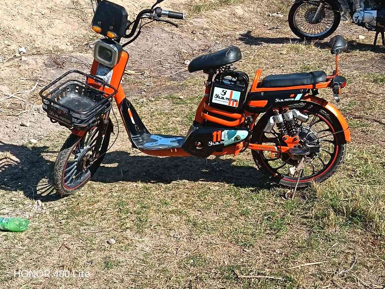 سلام عليكم باسكل شحن للبيع
سعر 200 وبي مجال مكان بابل محاويل  بس يريدله بطاريات فقط اذا رقمي ***********
