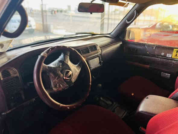 بترول موديل 2000 رقم بصره بسمي السياره مبدل محركها 3500 كير اوتماتيك 
السعر 93
مكاني العماره كميت 
الشراي يتصل ***********//***********
