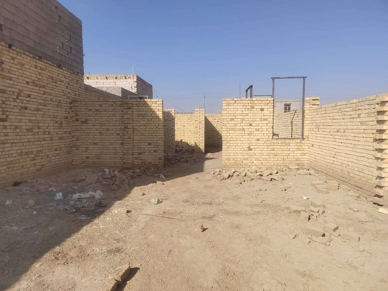 هكيل للبيع بستان حسن فشاخ مقابل نهر الغراف قرب الجسر العالي مقابل المستشفى الجديد م ٢٨٠ رباط صب السعر قرب رياض السمكري  ٣٥ وبيه مجال للشراي ***********
