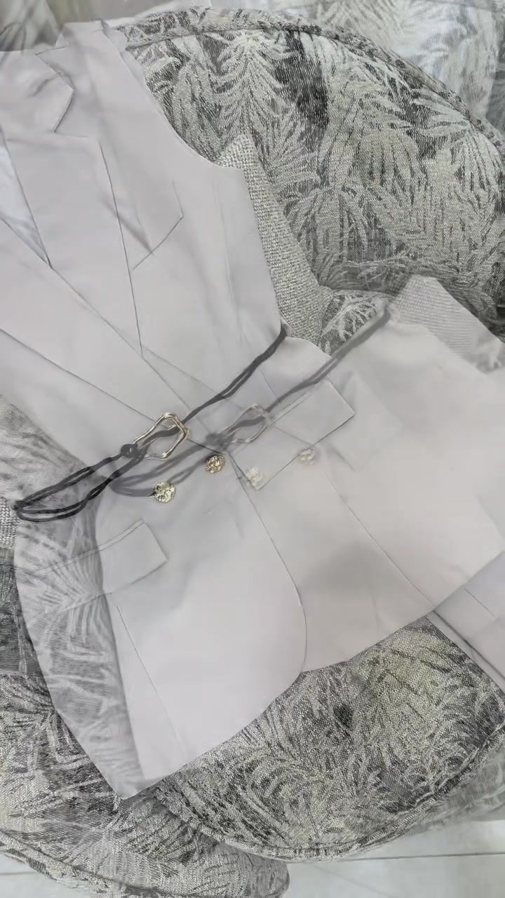 ب29 ألف 🤯 سعر وجوده بس يمنة 🩷

طقم نسائي كواليتي عالية جداً راقي بتصميم عصري وأنيق يناسب الجميع الأذواق

القياسات ( 38-40-42-44 )
الخامة كريب باربي جداً راقي ومضمون الفحص قبل الدفع 👉

كلفة التوصيل 5 ألف لكل محافظات العراق
للحجز يرجى إرسال العنوان والرقم والقياس ثاني يوم يوصلك .


**إذا كنت صاحب هذا الإعلان وتريد حذفه لأي سبب، رجاءا أرسل رسالة إلى الدعم الفني**