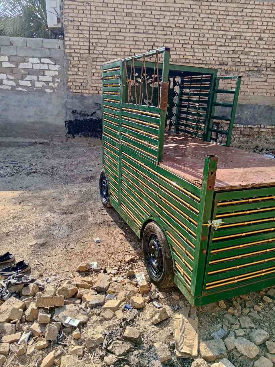 سلام عليكم عربانه للبيع رئيسيه جاهزه اي نقص مابيه تواصل ***********

