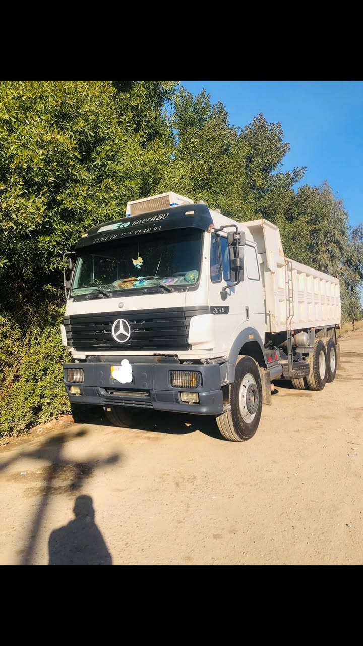 مارسدس لكزز طويله
موديل 91
قلاب 
مكاني بابل الحله 
غير متواجد خاص رقم ***********
