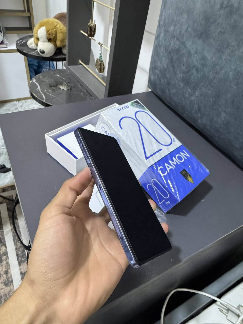 سلام عليكم
📱 Tecno Camon 20 Pro
شاشة 6.67 AMOLED FHD+ 120Hz
معالج Helio G99
رام 8GB + تخزين 256GB
كاميرا 64MP OIS + أمامية 32MP
بطارية 5000mAh شحن سريع 33W
بصمة داخل الشاشة
الحالة: ممتازة ونضيف جدا 
سعر.. قيم ب يرضي الله ♥
رقمي
+
***********
