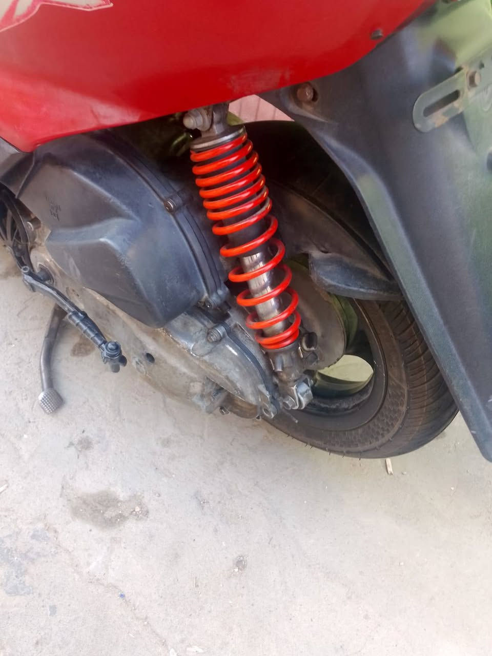 السلام عليكم دراجته سكنس للبيع شغاله سلف  هندر قيم وخذ ببيرضي الله
اشاير شغاله 
لايت زنون
باتري جديد 
هندر شغال 
كابريتر جديده 
بريك شغال 
 مكاني رحمانيه الجعيفر ***********
