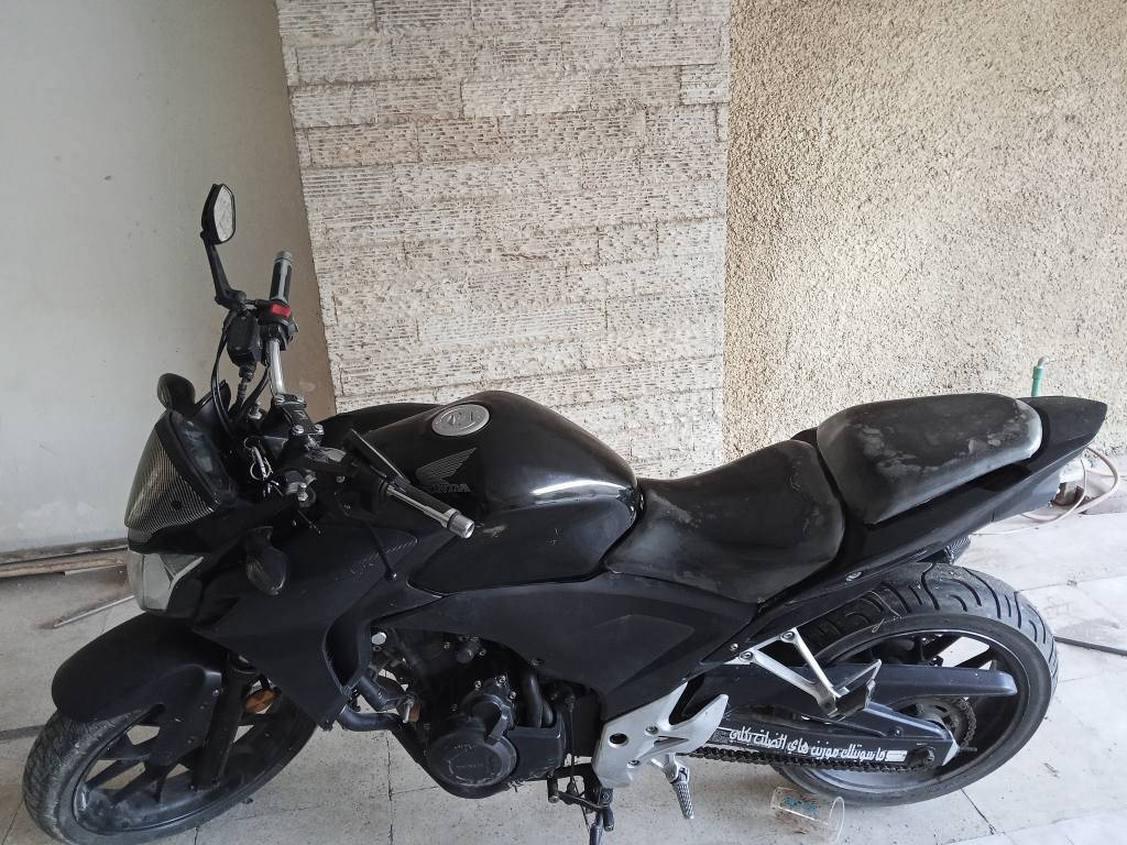 السلام وعليكم دراجه cb500f
للبيع او مراوس حسب القناعه 
السعر 20وبيها مجال 
*********** 
العنوان بغداد 
....... بغداد, العراق
