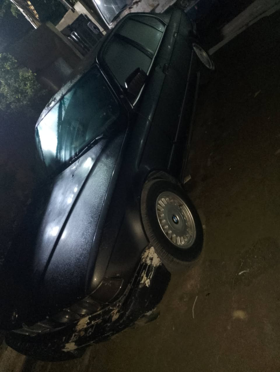 سلام عليكم بي ام 735 للبيع رقم بغداد سعر 40 الاتصال على رقم ***********
