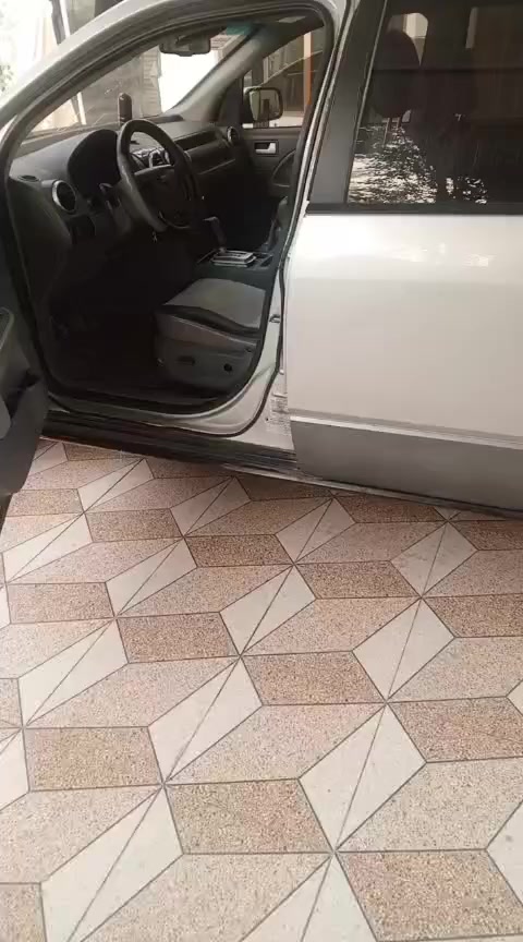 السلام عليكم
فورد اكس بلور
موديل  ٢٠٠٨
رقم اربيل تحويل ثاني يوم
٧ راكب
كير مكينه حداديه خير من الله
السياره بيها ضربه بس بل بنيد
وبدل السياره نضيفه بس محتاج
السياره امصوره امام العين
السعر ٦٨$ وبيها مجال للطيبين
هذا رقمي ***********
