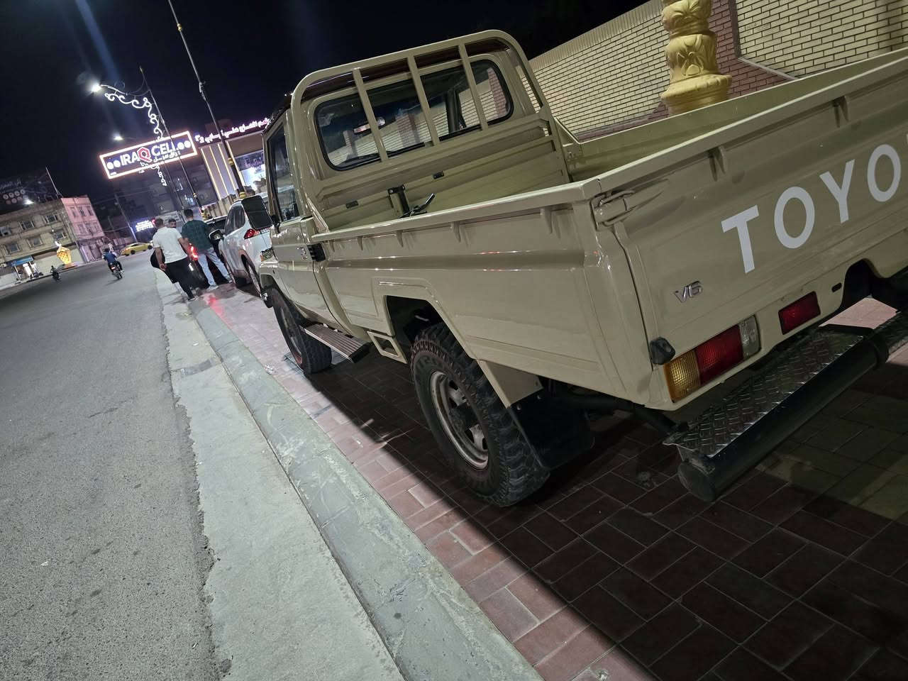 العنده انظف ايصيح بات ١٩٨٧ سياره جديده فقط القماره مصبوغه البدي مكفول من صبغ وشخط كير مكينه حداديه جدد شرط تحويل ***********
