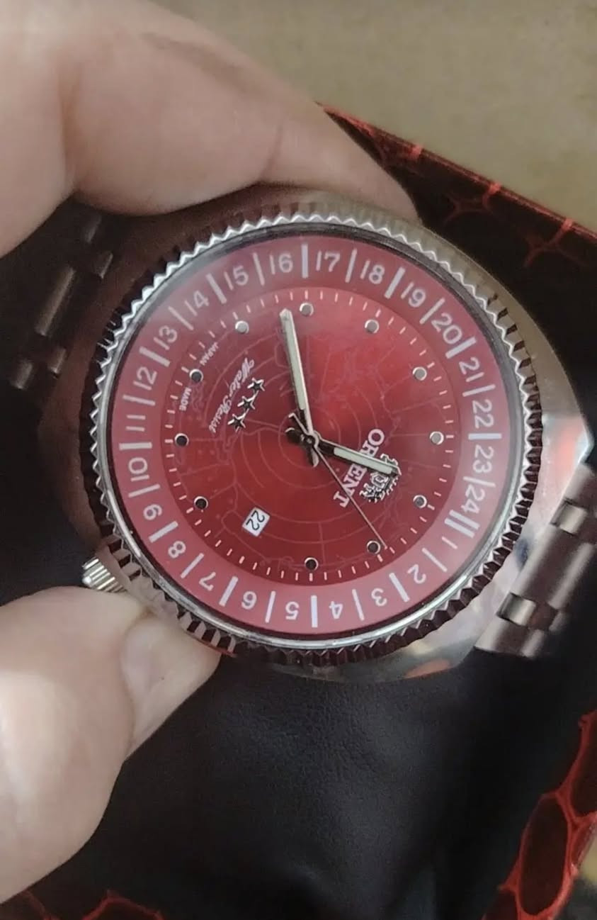 متوفر مجموعة ساعات
وزن يميل الى الثقل
اختام
منفذ يومي شغال
سعر القطعة 25 الف للطلب
على الخاص او على الوتساب
***********
