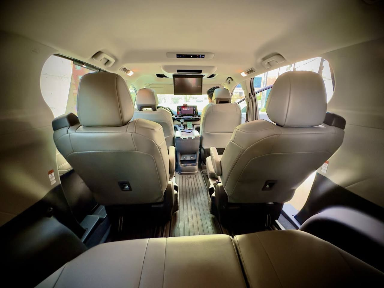 TOYOTA SIENNA XLE HYBRID ٢٠٢٢
-المحرك : 2500 cc هايبرد
-عداد المسافة ١٠١ الف ميل
-االون اسود
-تحديد مسار
-رادارات 360 درجة
-صقف ديفيدي
-كامرة خلفية
-تبريد 3 قطع مع تحكم خلفي مناخين
-3 انظمة قيادة
-سايد بريك بصمة
-حساسات خلفية
-فتحة سقف
-تشغيل بصمة
- 5 بصمات
-حساسات امامية
-كشنات جلد
-كشنات كهربائية
-حساس امطار
-حساس لايت (عالي ناصي)
-شاشة لمس كبيرة
-تدفئة كشنات
-انارة LED خلفي وامامي
-لايت عالي ناصي زينون
-خاصية طي المقاعد الخلفية لزيادة مساحة التحميل
-مقعد اضافي متحرك (يعني تصير 8 راكب)
-ابواب كهربائية شفط
-جنطة شفط كهربائية
-فتح وغلق الابواب بخاصية (الركلة)
-فتح وغلق الصندوف بخاصية (الركلة)
-نظام صوتي مميز مزود ب دمامات في الصندوق
-نظام التوقف الذاتي او مايعرف(مانع تصادم)
-وبقية مواصفات XLE المعروفة
-مكان السيارة سلیمانی  
السعر ٣١٥$ بي مجال جدا قليل
للاستفسار الاتصال
رقم سلیمانی وبأسمي تحويل مباشر
بس بيها واحد قدعه مصبوغ بدون دواخل ارباك
☎️(***********)اسیا
☎️(***********)کورک السليمانية, العراق
