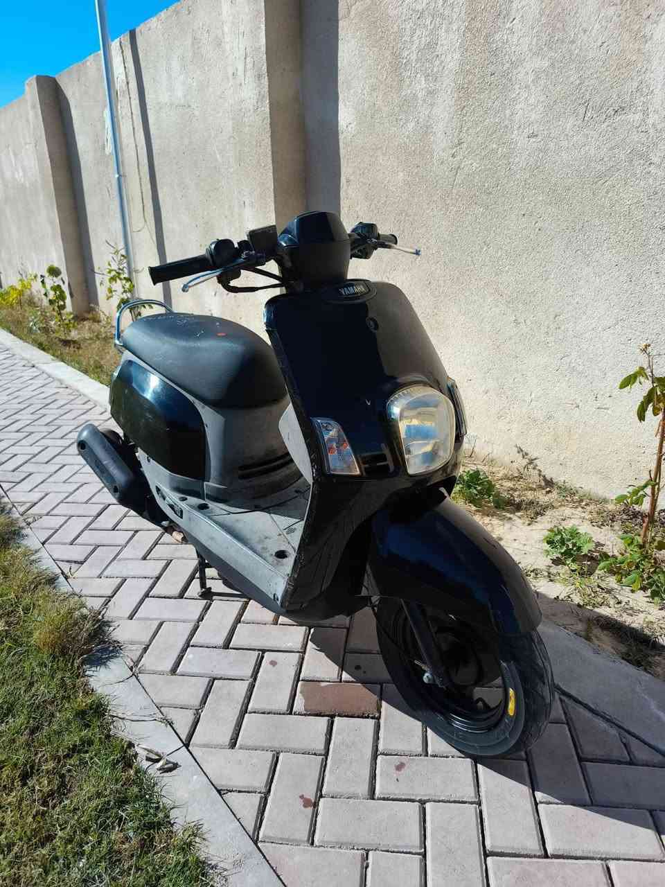 السلام عليكم بوليسي دراجه مال رمبه صارله شهر وسبوع نازله رمبه برغي واحد مامفتوح بيه كله ع البلاد كله ع وضع الشركه نضافه بل ميه ختم واحد ويا لمكينه نهضه ومعدل ماشاءالله فول اكرر رمبه ستوه ماخذ ها موديل 
2010سعر 875 وشراي يتصل *********** مستعجل
