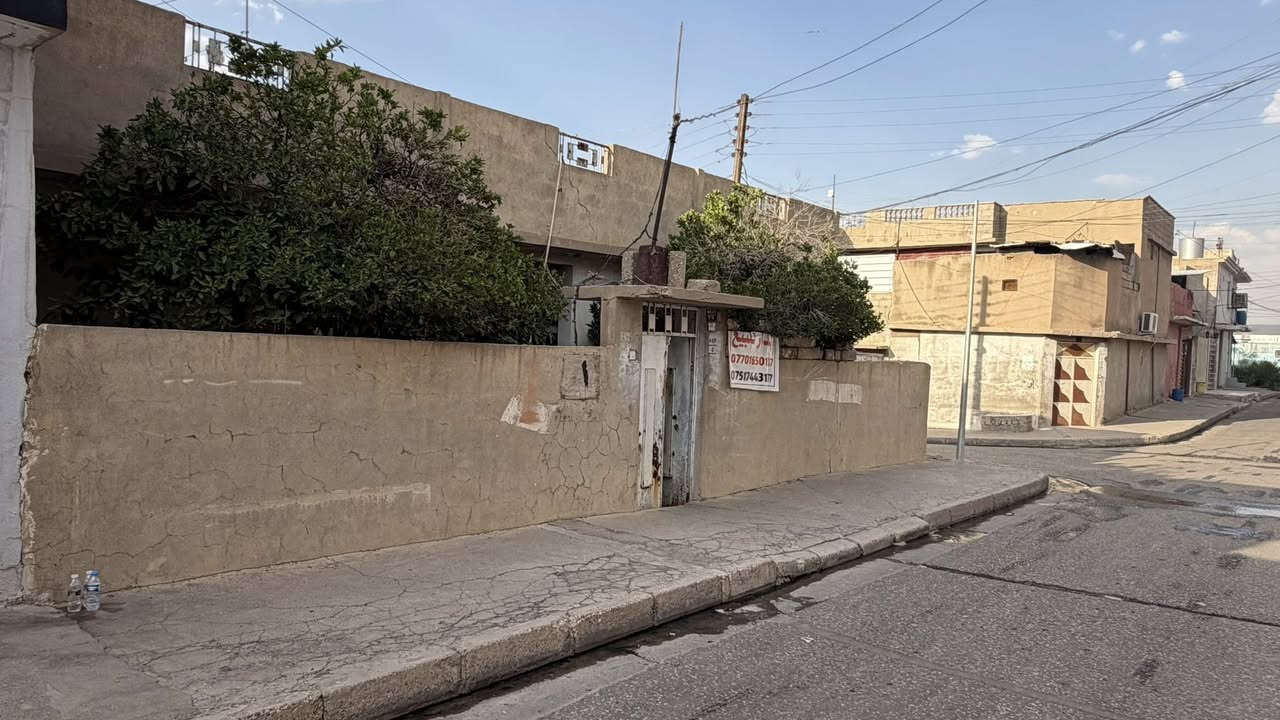 الدار للبيع ركن 
في حي الكرامه 
فرع الحمام قرب مركز الكرامه 
المساحه 216 متر 
تفاصيل اكثر
***********
***********
