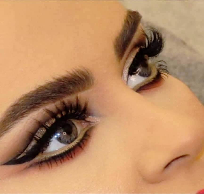 😍صالون اسووو 😍
✨#لانك تستحقي تكوني الاجمل في يومك✨ 
في مركزنا نهتم بكل التفاصيل اللي تخليك باجمل اطلالة 👑 

#حجوزات العرايس 👰🏻‍♀️  
 💞 #مفتوح 

#للحجز #والاستفسار #التواصل علي الرقم  ***********
