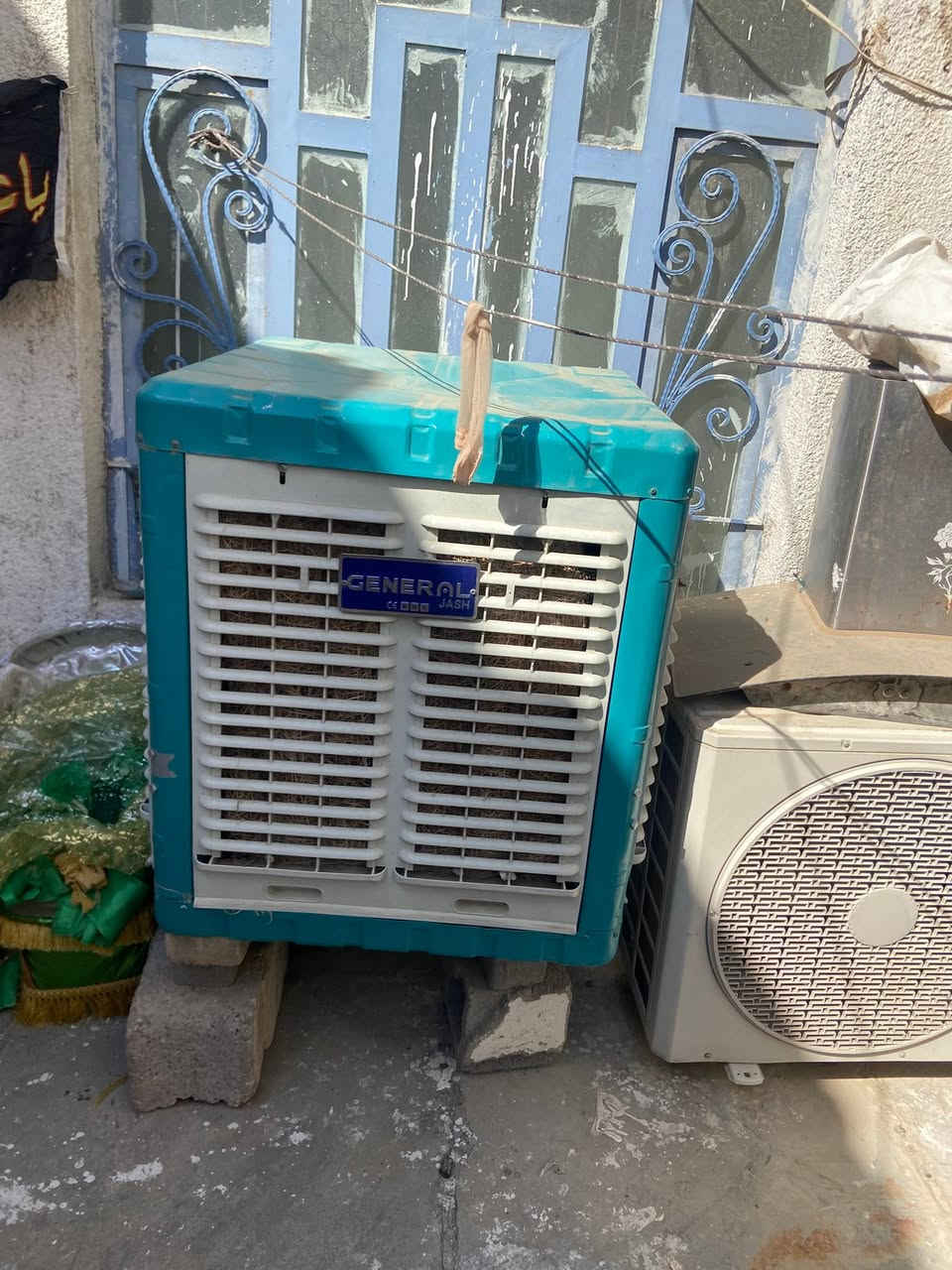 سلام عليكم  مبرده جنرال جديده مامستخدمه سعرها150وبيه مجال مكاني بغداد وهاذ رقمي ***********
