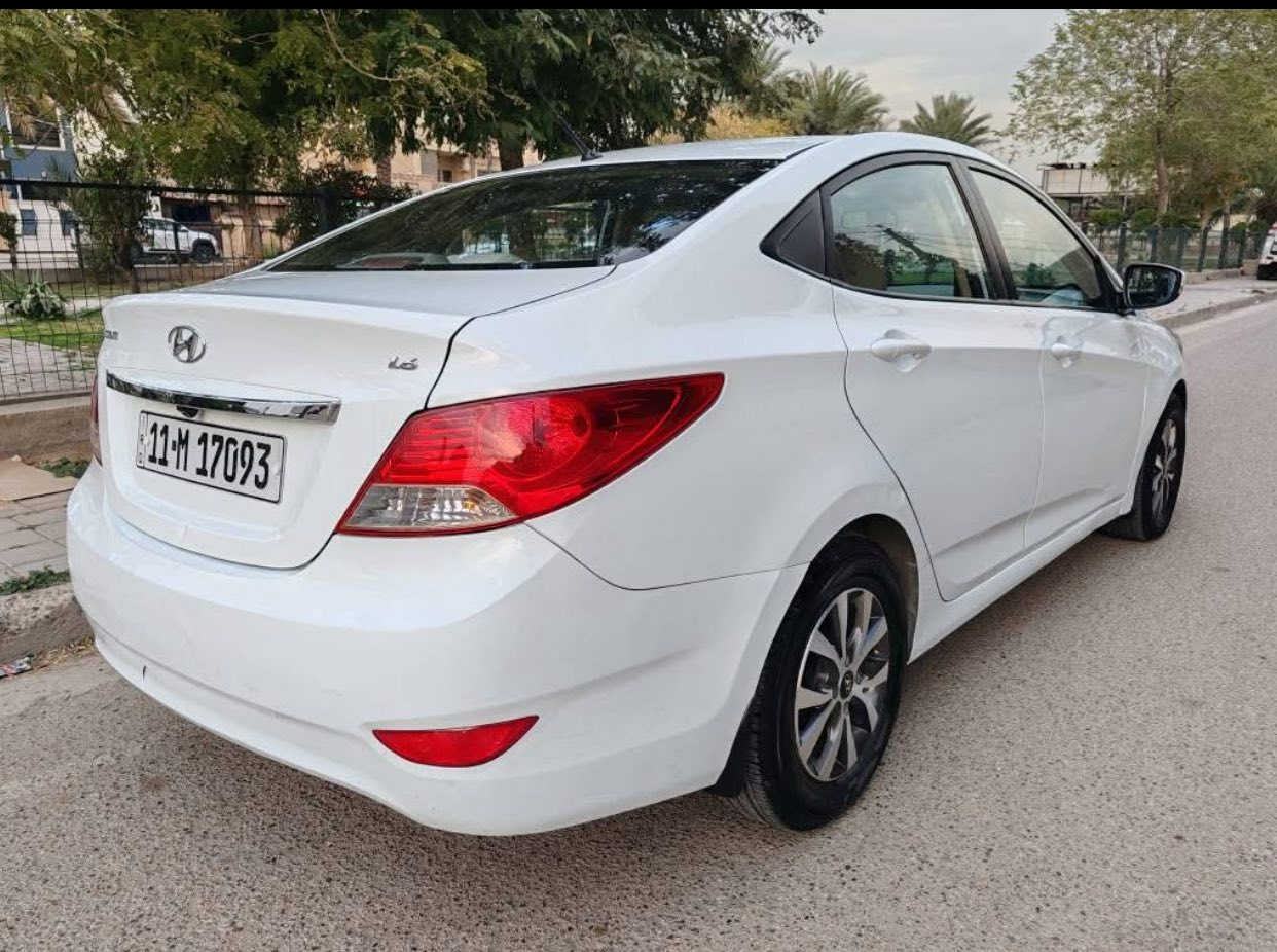 كسنت 15 خليجي قطعتين ونص صبغ السياره جديده بسمي سنويه  ماشيه 98 مكينه 1600 سعرها 85 بغداد السيدية ***********
