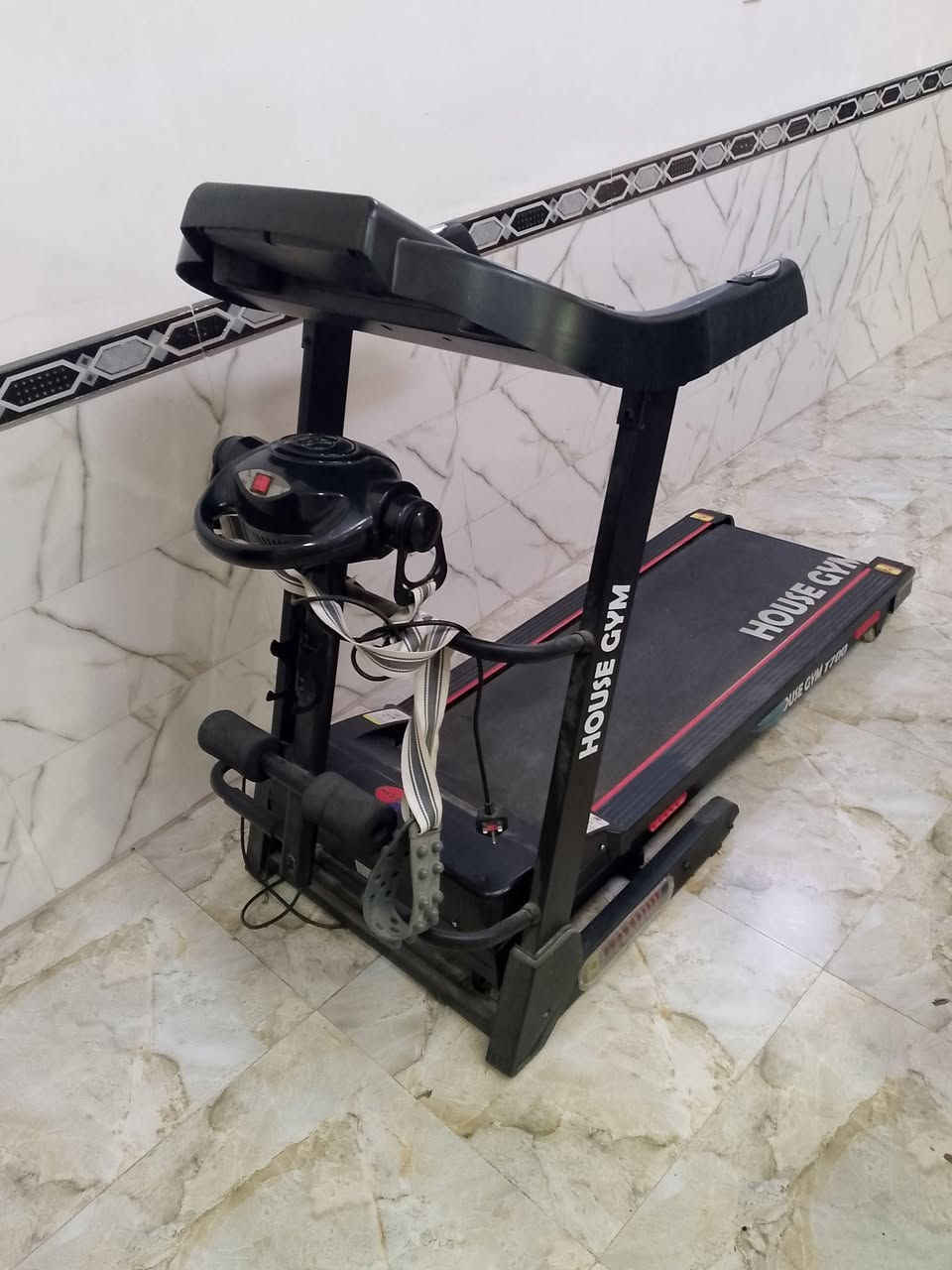 جهاز مشي فئة هاوس جيم عاطل صارله اربع سنين الماطور محترك أو اي عطل داخلي اريد ابيعه على حطيته سعره 125
ماكو توصيل تأخذه من باب البيت مكاني عداله


**إذا كنت صاحب هذا الإعلان وتريد حذفه لأي سبب، رجاءا أرسل رسالة إلى الدعم الفني**