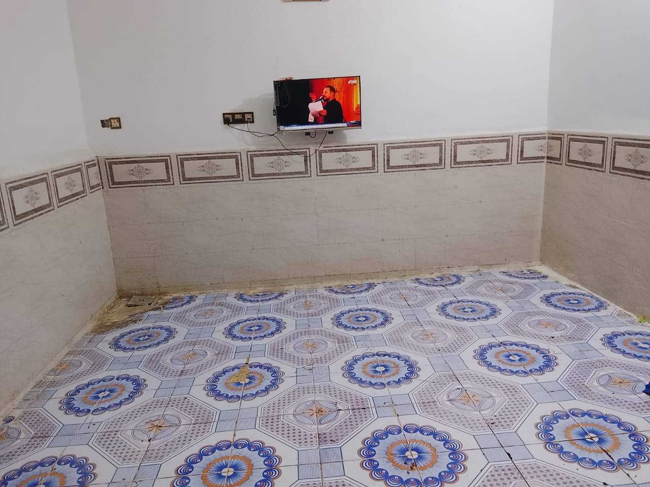 ياالله 
سلام عليكم 
الدار الببع طابو صرف مساحه 
((200)) متر طابقين جاهز السكن
الماجديه سيد جميل خلف شارع 20
طابق اول غرفتين نوم وصاله ومطبخ 
واستقبال وحمام داخلي وصحيات خارجيه 
طابق ثاني غرفتين نوم وصاله واستقبال ومطبخ وحمام داخلي وصحيات خارجيه 
البيت مسحوب علي مبادره يعني تدفع مقدمه  انته سدد 
شهريه البيت مطلوب 60 مبادره 
استفسار اتصل بل ارقام تاليه 
((***********))((***********))
اخوكم أبو عراق....
