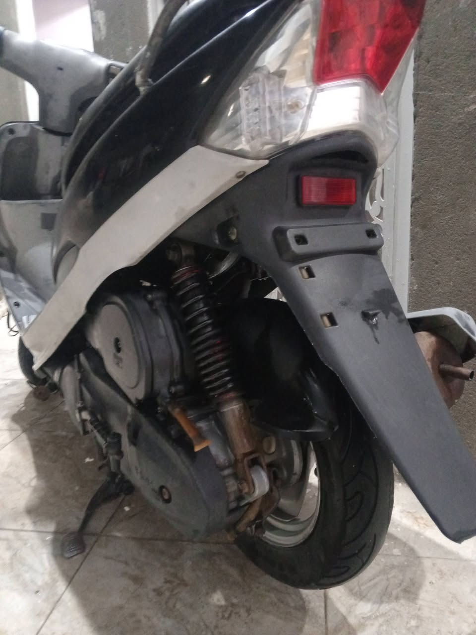 لبيع ماكس منغوالي حاويه جديده سعر 950 بيه مجال بسيط درجه ما مشيه توه طالعه 
عنوان سماوه حي زهور 
***********
