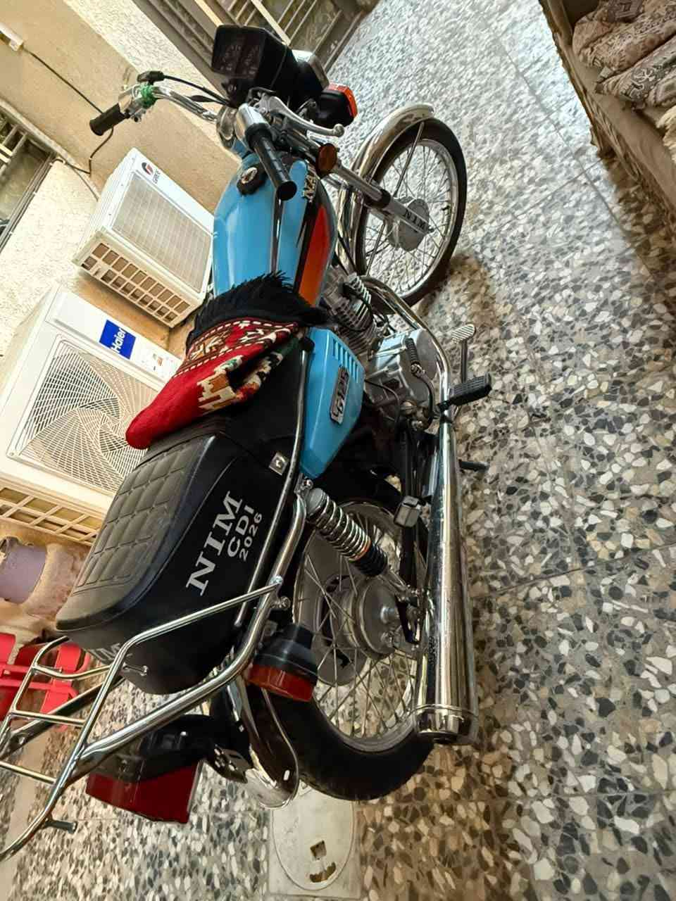 السلام عليكم
دراجه نامه امتياز للبيع اوراق سكنر موديل 26
لون سمائي  برغي ما مفتوح بيهه دراجه نضيفه 
فقط امبدل تانكي وصفاحيات 
الوكيل ابو سكينه ا
العنوان كربلاء حر الصغير 
السعر 700 هاتف***********
