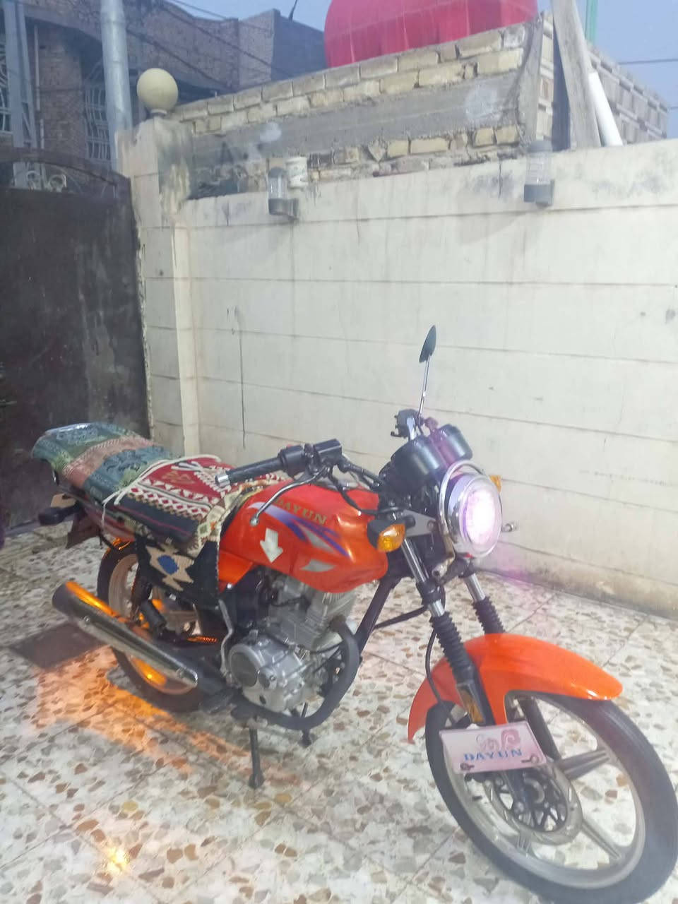 سلام عليكم دايون عضم 2022(الجوهره) أوراق اصولي الدراجه جديده  كهربائيات كله شغاله سلف اشاير بك لايت هورن  مكينه كفاله شلعه ومعدل فول برغي ماناقصه 🔩 السعر ب150مليون وبيه مجال قليل مكاني طوريج وهاذه رقمي ***********
