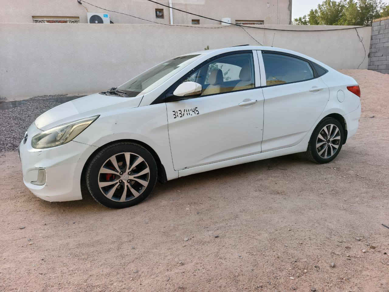 سلام عليكم/هونداي اكسنت 2014خليجي قطعه صبغ وغطعه تبديل مكينه 1600دوش فول فتحه سقف حداده تخم تاير كله جديد دواخل عسلي رقم ذي قار اجديد راعيه الشرعي بل بصره تحويل 
سعر 83مكانه بصره 
اللأستفسار *********** البصرة, العراق
