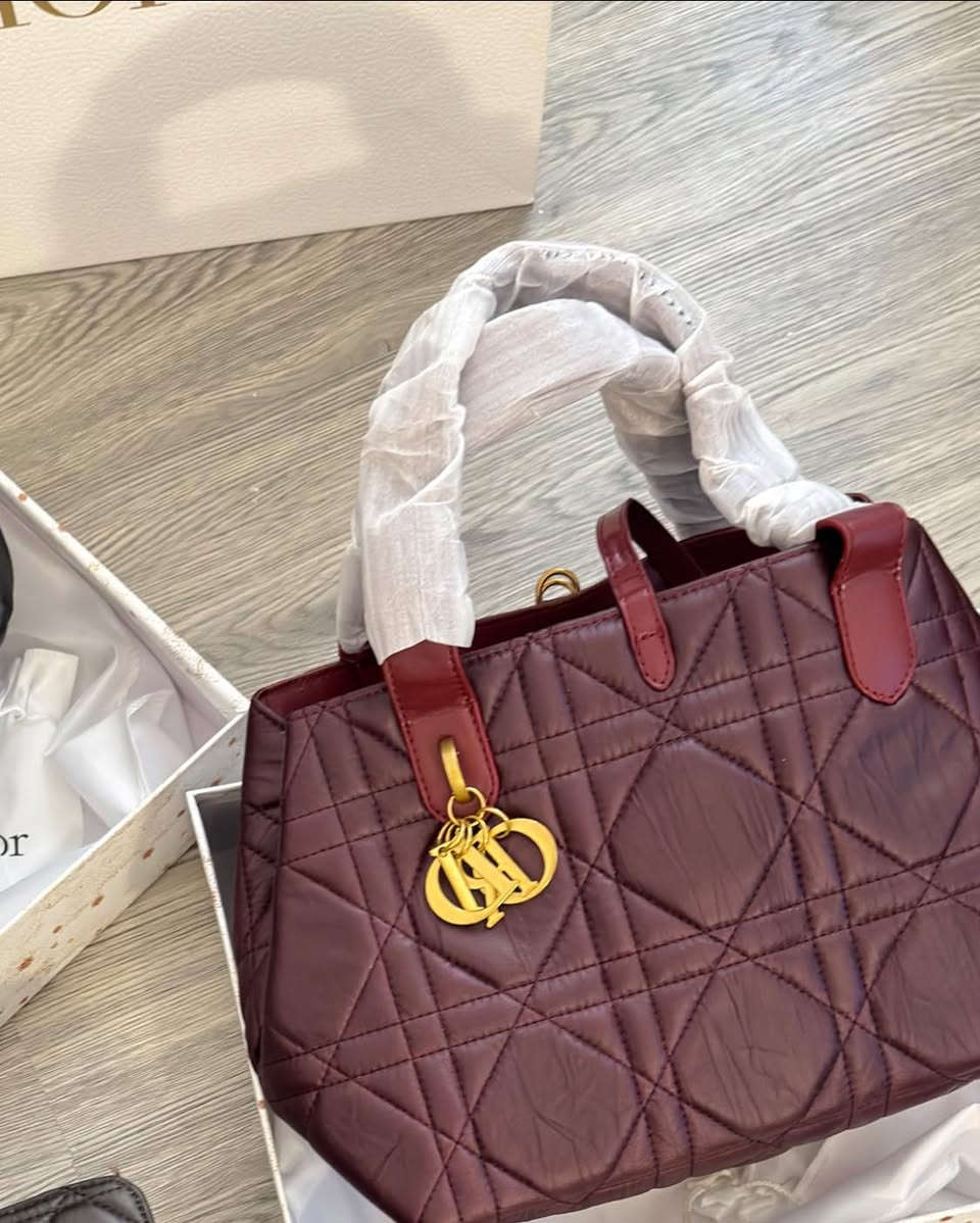 مديلات جديده وتصويري الخاص ممنوع اخذ التصوير اخر قطع ماعندي جملة


**إذا كنت صاحب هذا الإعلان وتريد حذفه لأي سبب، رجاءا أرسل رسالة إلى الدعم الفني**
