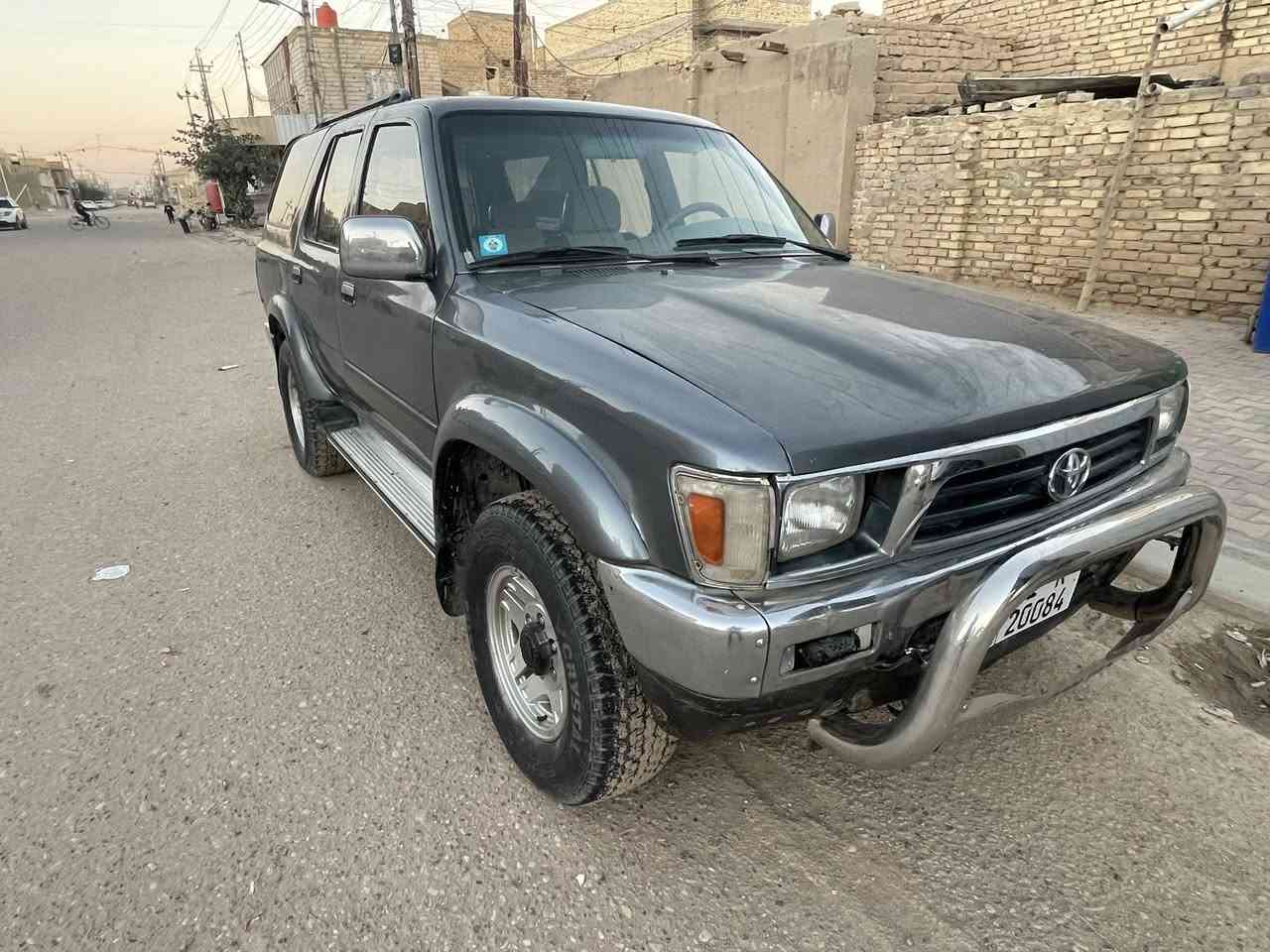 تويوتا هايلوكس سورف 1993 
محرك 3000 ديلكو شلعة ومعدل 
سيارة نظيفة وجاهزة رقم بغداد  هزة جديدة تحويل مباشر 
كهربائيات كلها شغالة فتحتة سقف 
مكان السيارة ميسان العمارة للبيع فقط 59$ مع المجال 
***********
***********
