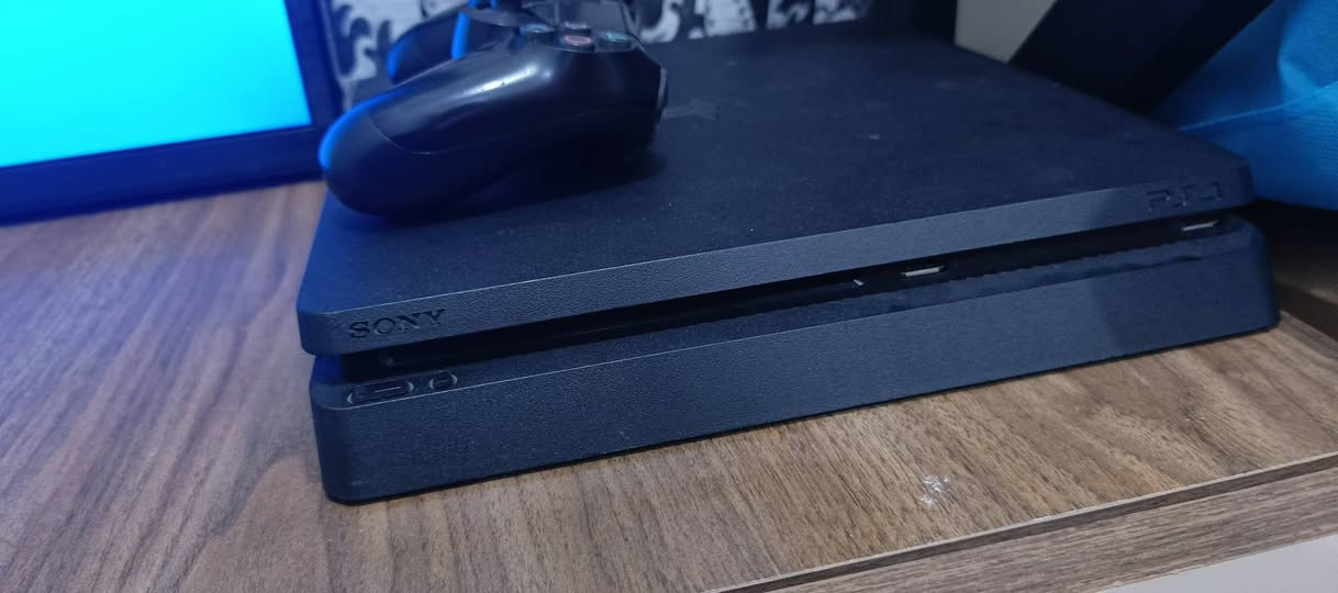 ‏ps4
‏نوع النضام: اوفلاين-مهكر
‏
‏ذاكره التخزين: 1تيرا بايت وكاله
‏
‏نوع التهكير: قرص يريع التفعيل
‏
‏نضافه الجهاز: 97.5 ٪
‏
‏وضع الجهاز: لوك ستيكر غير مفتوح ابدا وضع الشركه
‏
‏عدد الالعاب: 15 وقابل للزياده ياخذ بعد لعبتين قويات او3
‏
‏نوع الالعاب جميع عربيه ومدبلجه
‏
‏1باتل فيلد Vعربيه
‏2سبايدر مان مايلز موراليس مدبلج مصري
‏3شاحنات تراك درايفر عربيه
‏4ايام مضت مدبلجه
‏5اله الحرب عربي الجزء4
‏6كراند 5
‏7تكن7 مدبلج
‏8بيس24 عربي
‏9الدن رنك عربي
‏10اساسن كريد ميراج عربي
‏11انشارتت5 عربي ومدبلج
‏12ذالاست اوف اس2 عربي
‏13رزدنت ايفل7 عربي بلكامل
‏14رد ديد 2عربيه
‏جهاز كامل مكمل
‏بي جويستكات ثنين 
‏توصيل متوفر كافه المحافضات 
‏بيع بسعر310 مع توصيل او مراوس بجهاز محمول وانطي فرق حسب الجهاز 
‏ملاحضه واكرر جهاز ذاكره1تيرا وطريقه البيع اعتماد مو شراي لتراسل رجائا وكاتبلك كل تفاصيل بالمنشور مو تطب تكلبه تحقيق


**إذا كنت صاحب هذا الإعلان وتريد حذفه لأي سبب، رجاءا أرسل رسالة إلى الدعم الفني**