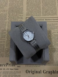 ساعه نسائي • اصلي • ياباني Q2Q