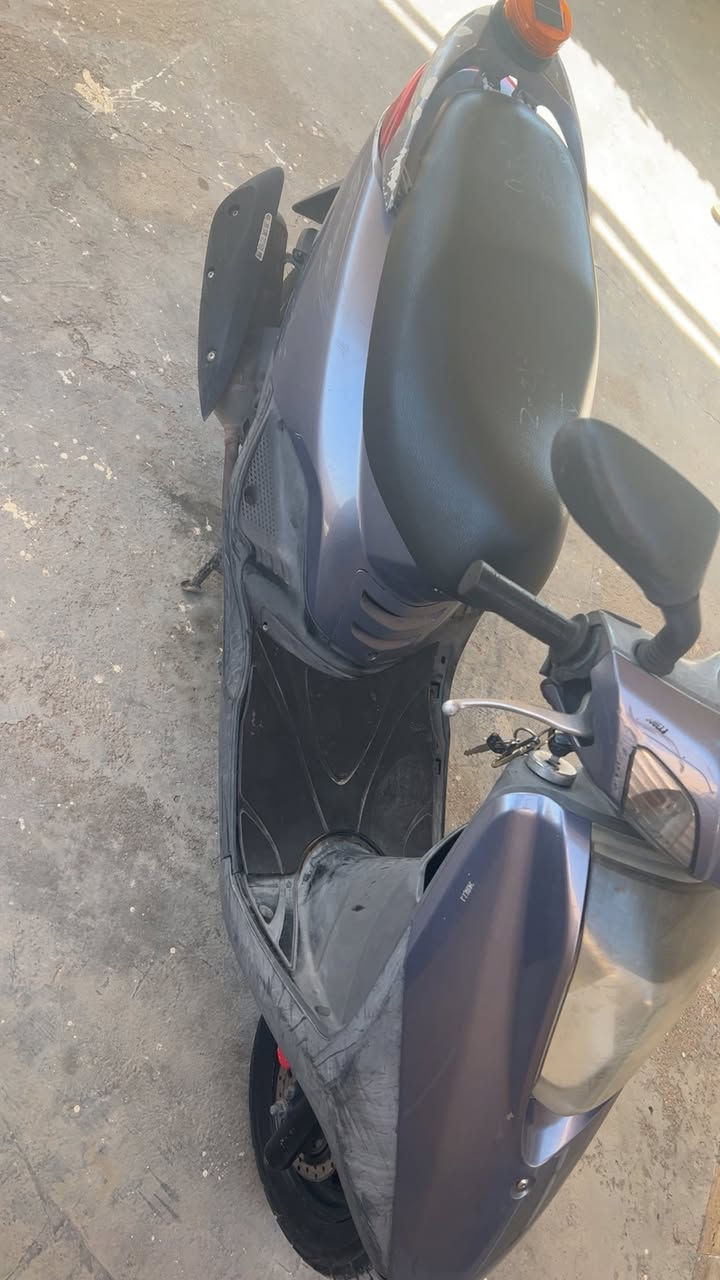 السلام عليكم مرخصه الأدمن

دراجه بريز مال رمبه 
كلشي بلادي بيها عدا الكابريتر اني مبدله
نكره سلف تشتغل وهندر شغال
دراجه حلوه مثل البصور 
عنوان بغداد ( المحموديه /ناحيه الرشيد قرب سيطره75 او مطعم النصراوي)السعر650 وبيها مجال
***********
